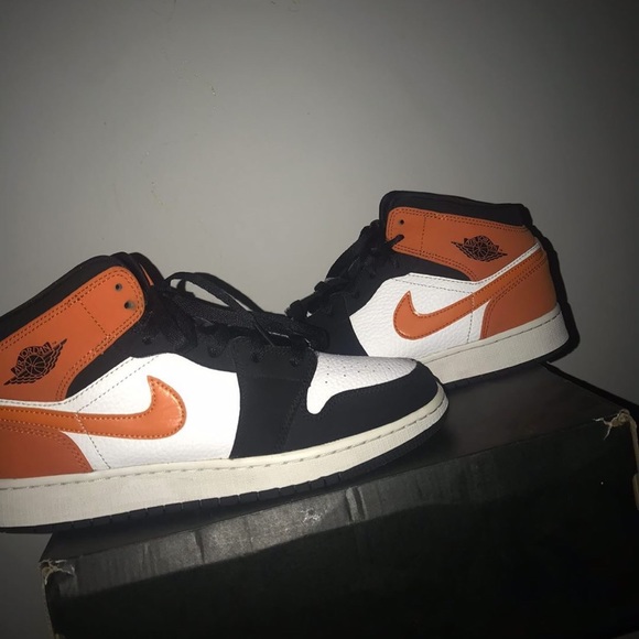 jordans 1s mid
